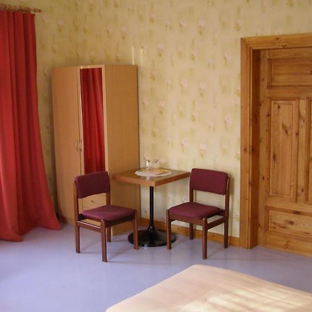 Tiia Guesthouse Pärnu Esterno foto