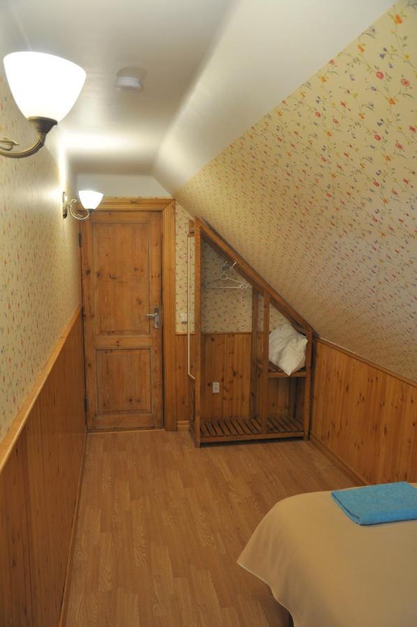 Tiia Guesthouse Pärnu Esterno foto